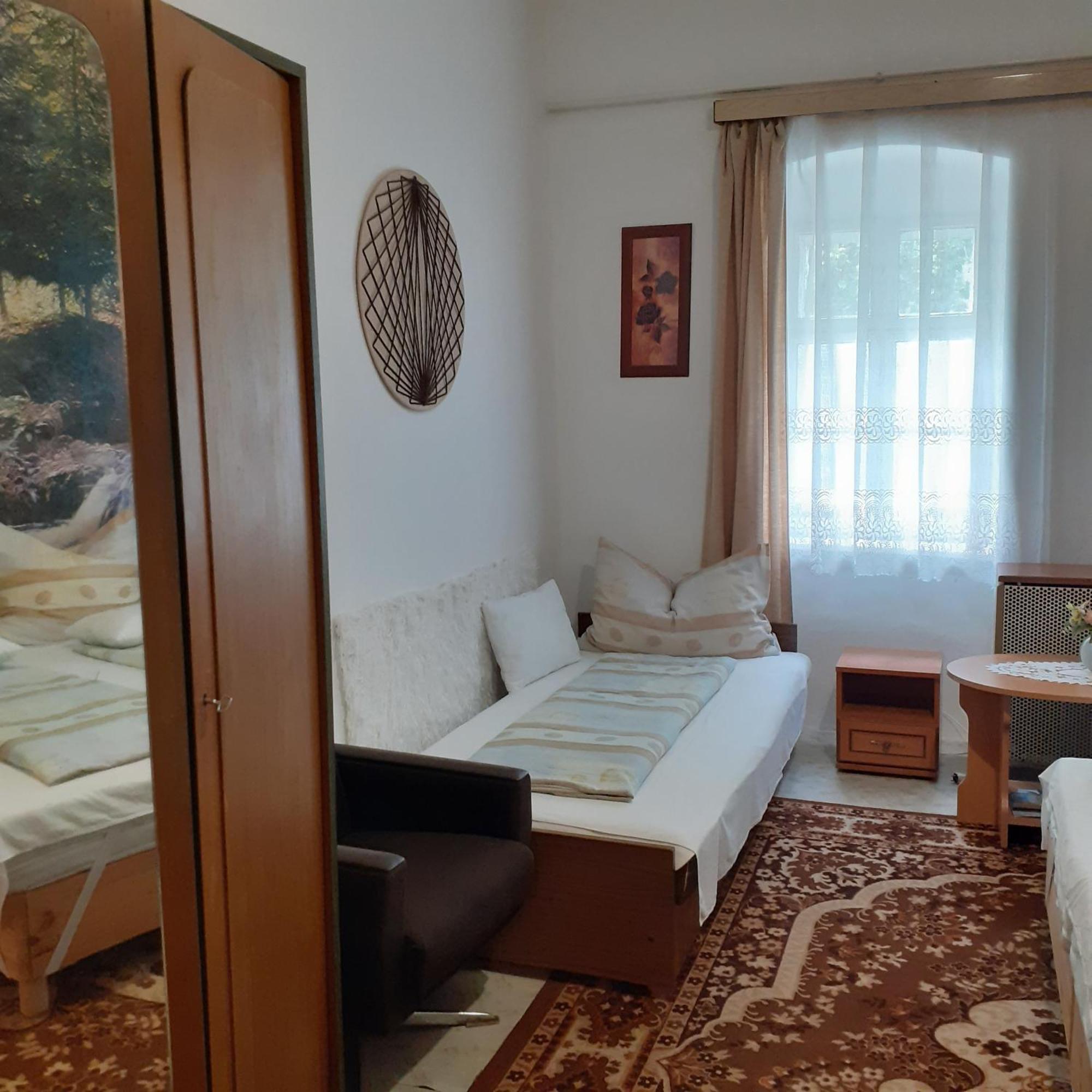 Marika Vendeghaz Apartment Abadszalok Luaran gambar